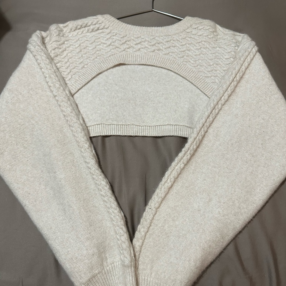 Cream bolero sweater - Picture 2 of 5